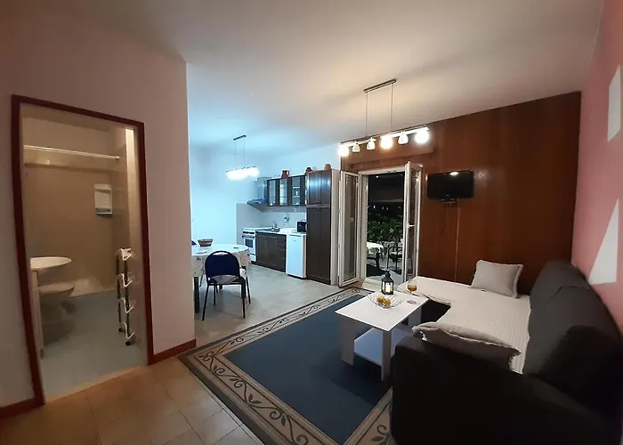 Cebalo - Ekonomija Appartement *